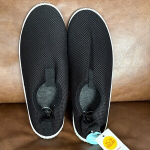 Sun Squad size L (9/10) Women’s water shoes